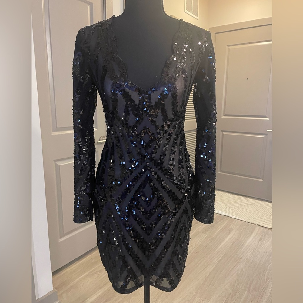 Very cute black dress, perfect for a party, birthday